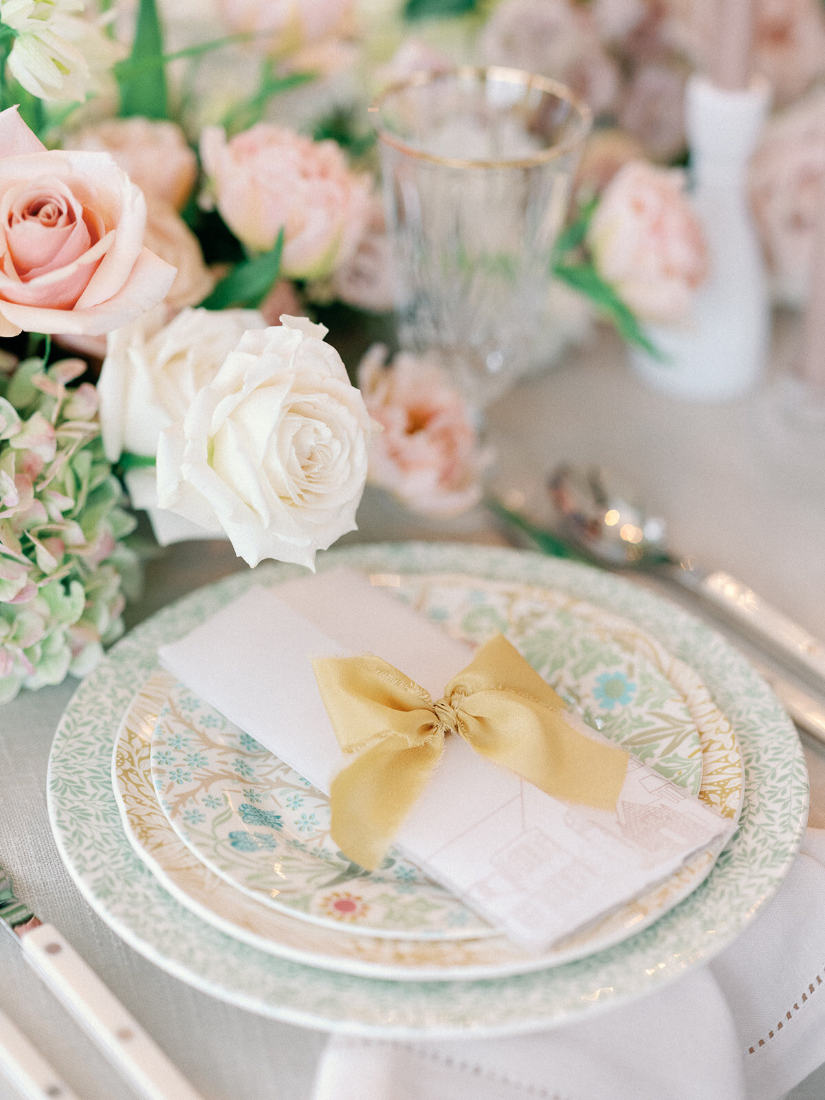 6-Wedding-Flowers-Michigan-Midwest-Venue3Two-Toledo