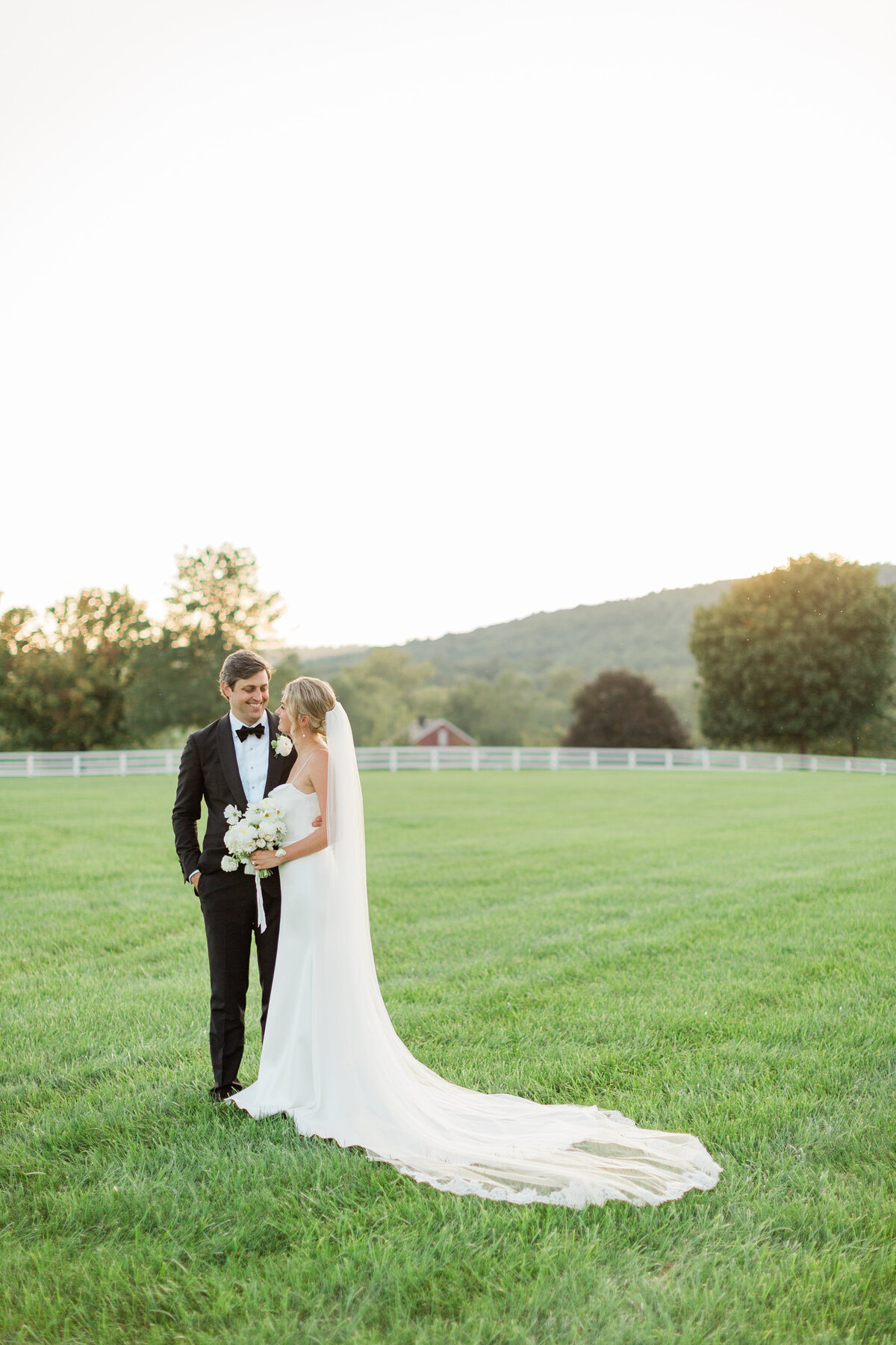 Matt&Carson-CastleHillCider-Charlottesville-Wedding-KelseyMariePhotography-September2021-4223
