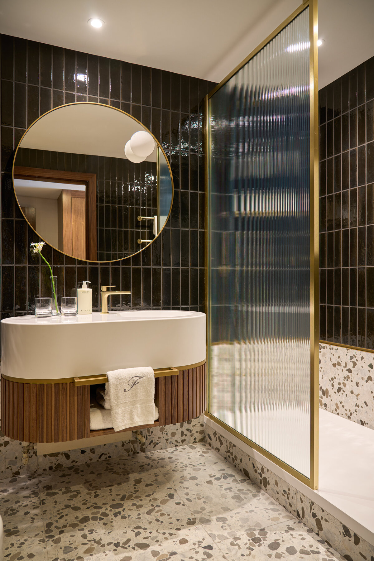 Waterstone - Fitzwilliam Hotel - Dublin - Luxury Boutique Hotel - 5th Floor Room Bathroom Full Res
