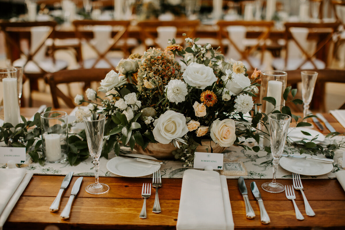 Liam-Victoria-Little Flower Farm-Hopkinton-MA-615