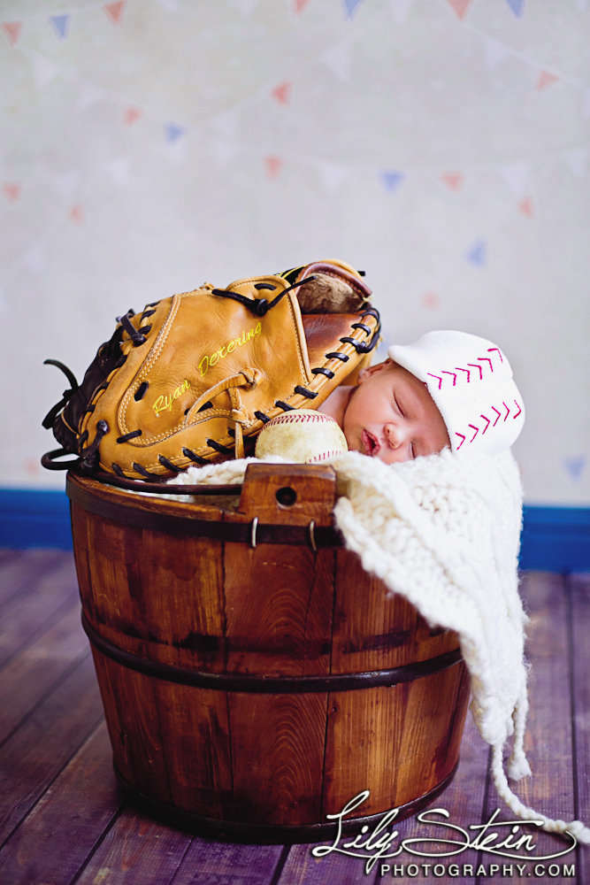 baby-caden-newborn-baseball-days-old-portraits-2-week-lily-stein-photography-002
