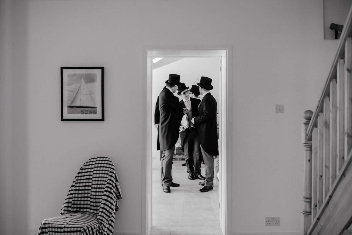uk-kent-london-sussex-editorial-candid-documentary-romantic-timeless-wedding-photography-11