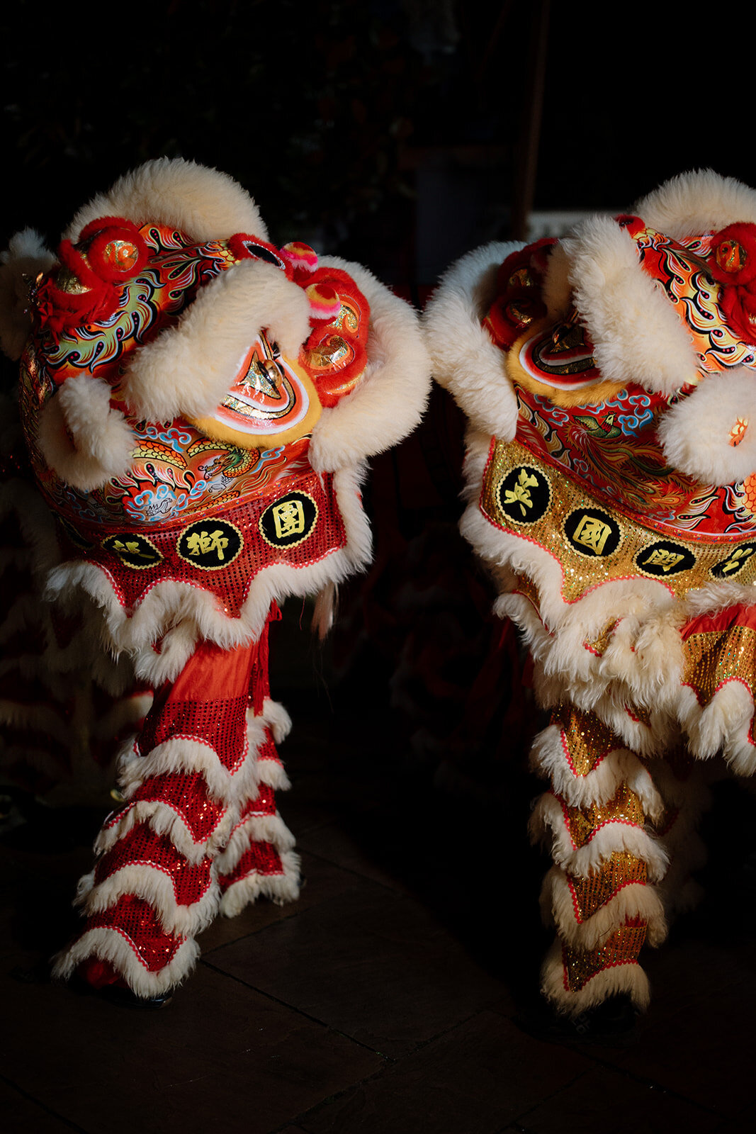lion-dancers-at-wedding