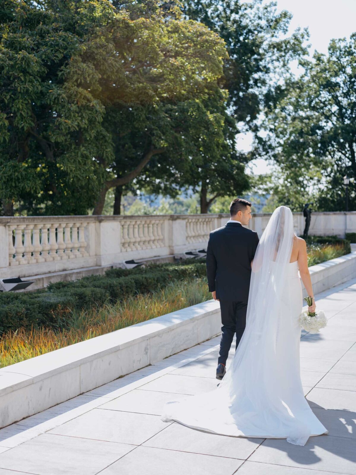 Wedding day portraits at the Cleveland Art Museum