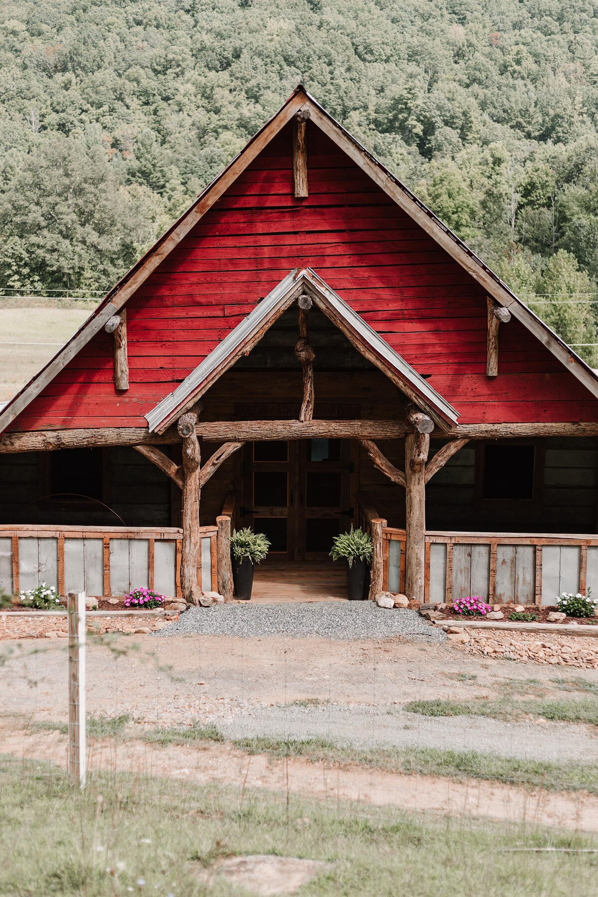 Barn 697 North Carolina Elopement Venue_0003