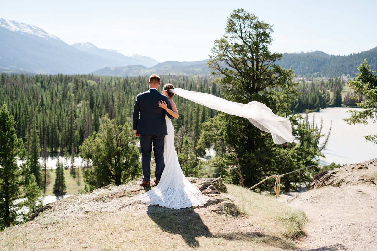 jasper-park-lodge-intimate-wedding-5