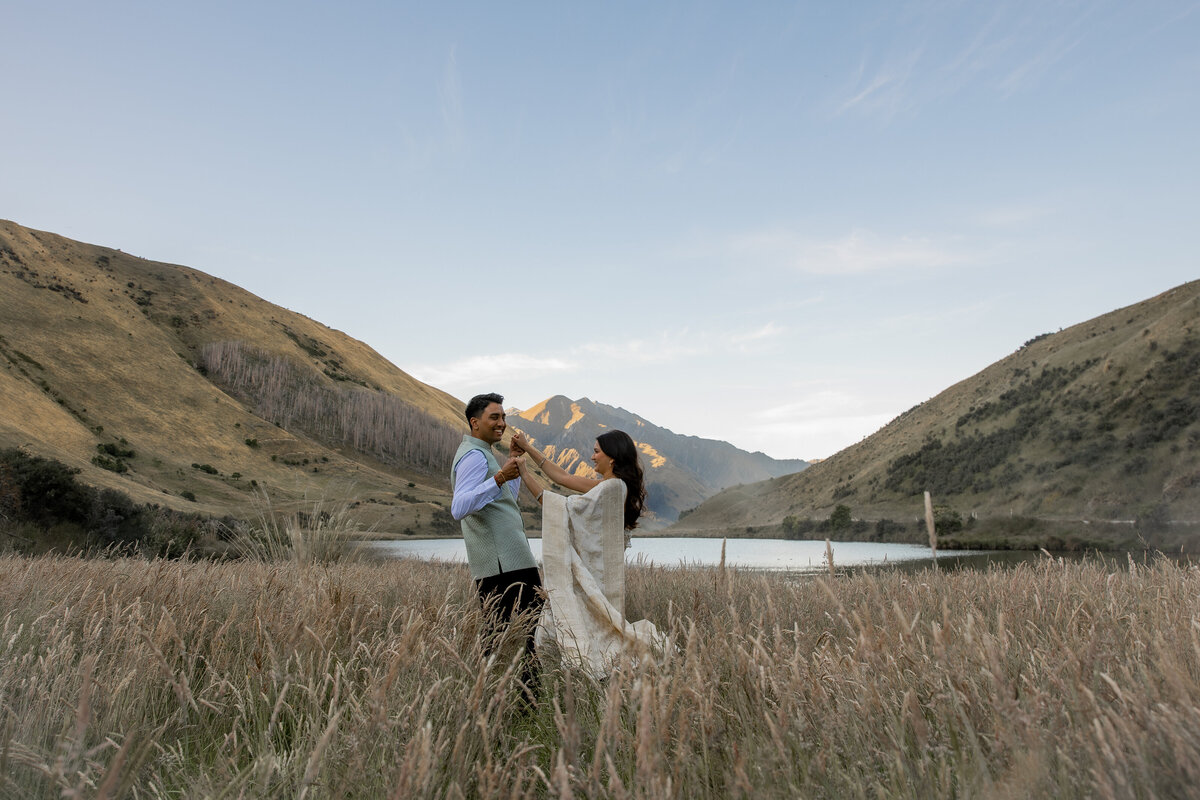 Queenstown_Couple_photoshoot_ohdarlingcreativestudio_NH75
