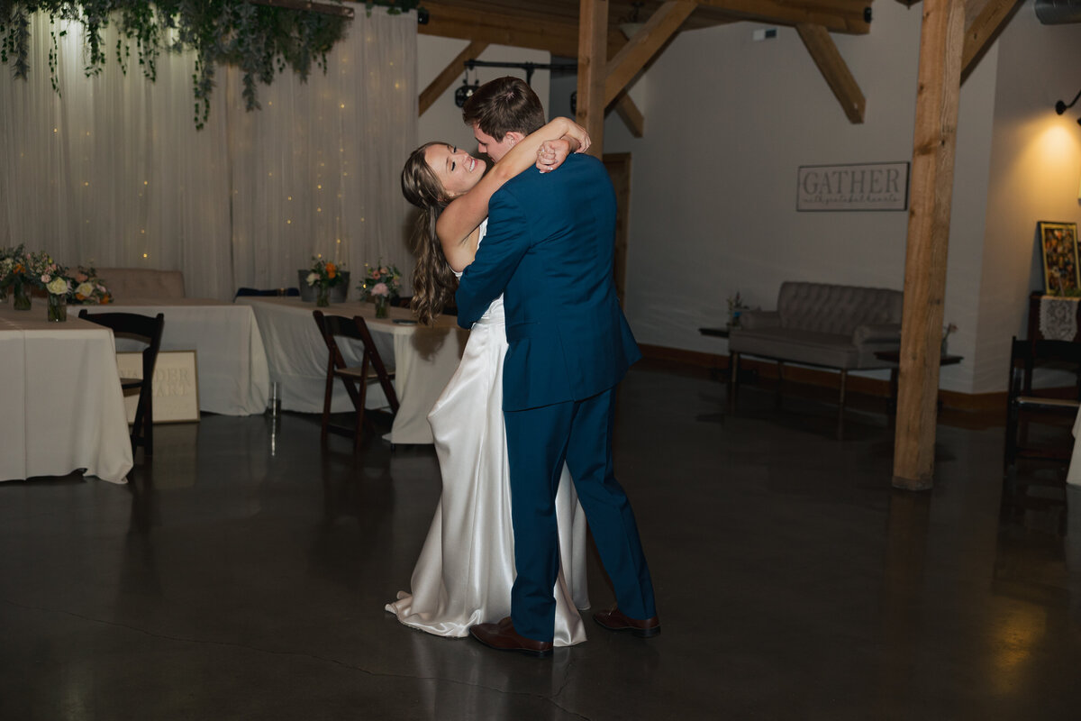 Sydney and Brant's Rustic Midwest Wedding Photography-849