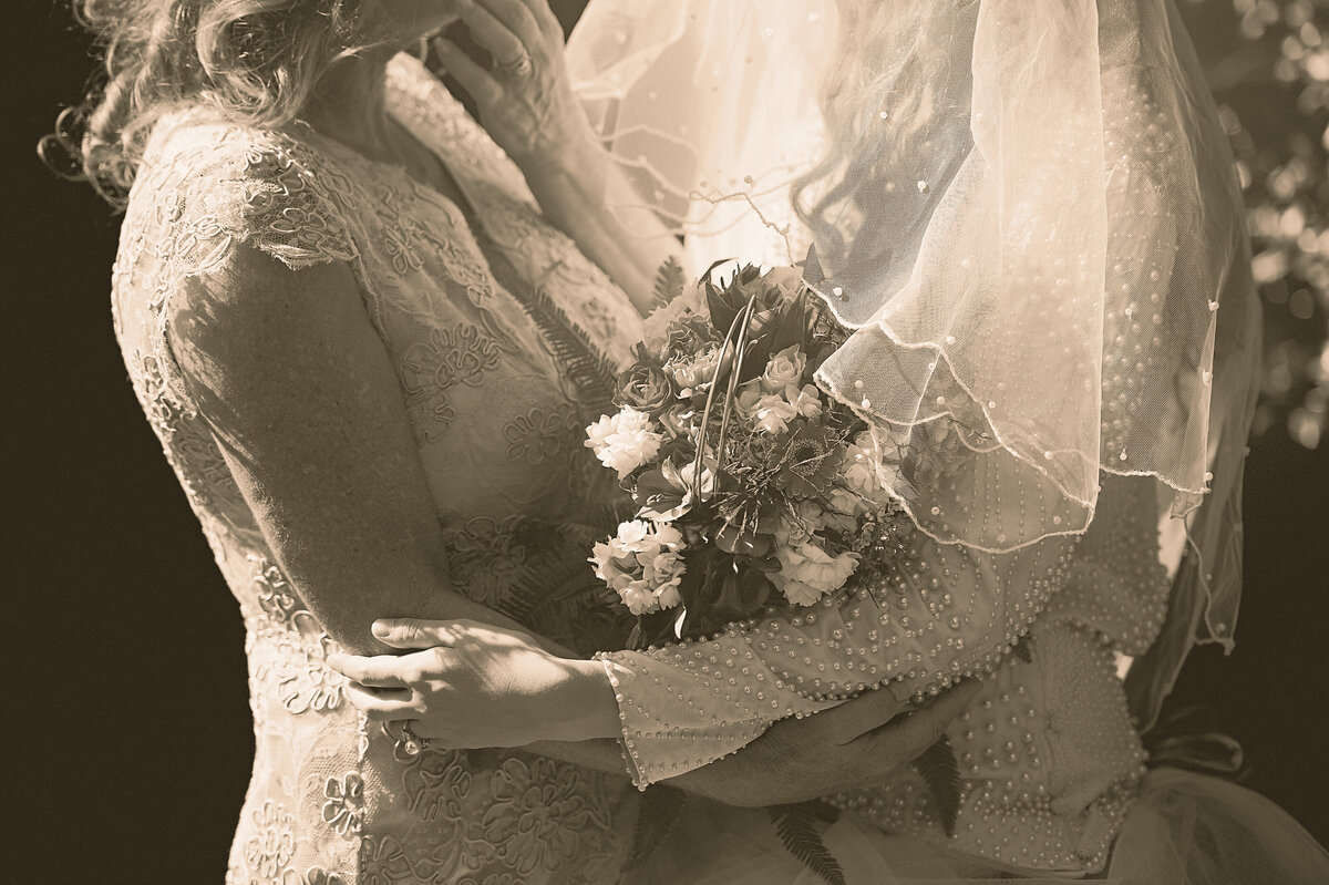 SQP  bride & mother embrace lith-2