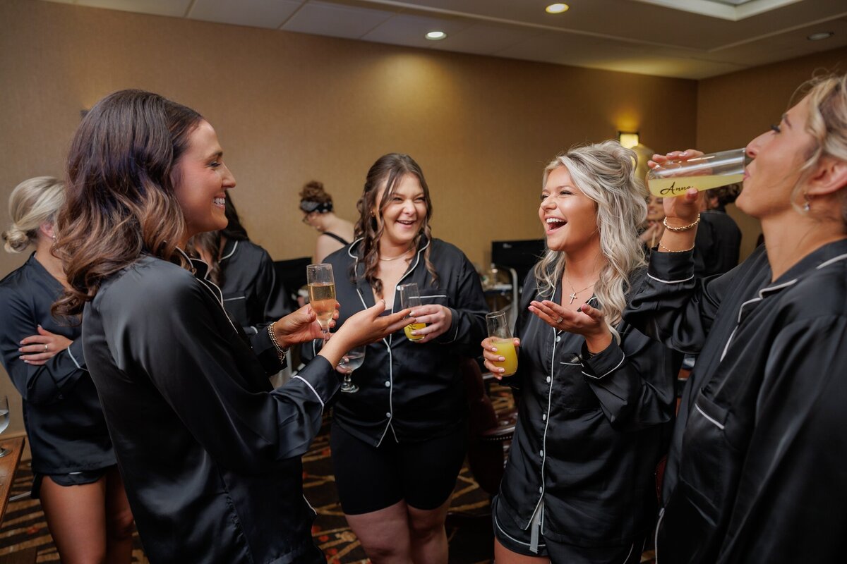 bride-getting-ready-springfield-country-club-ma-3