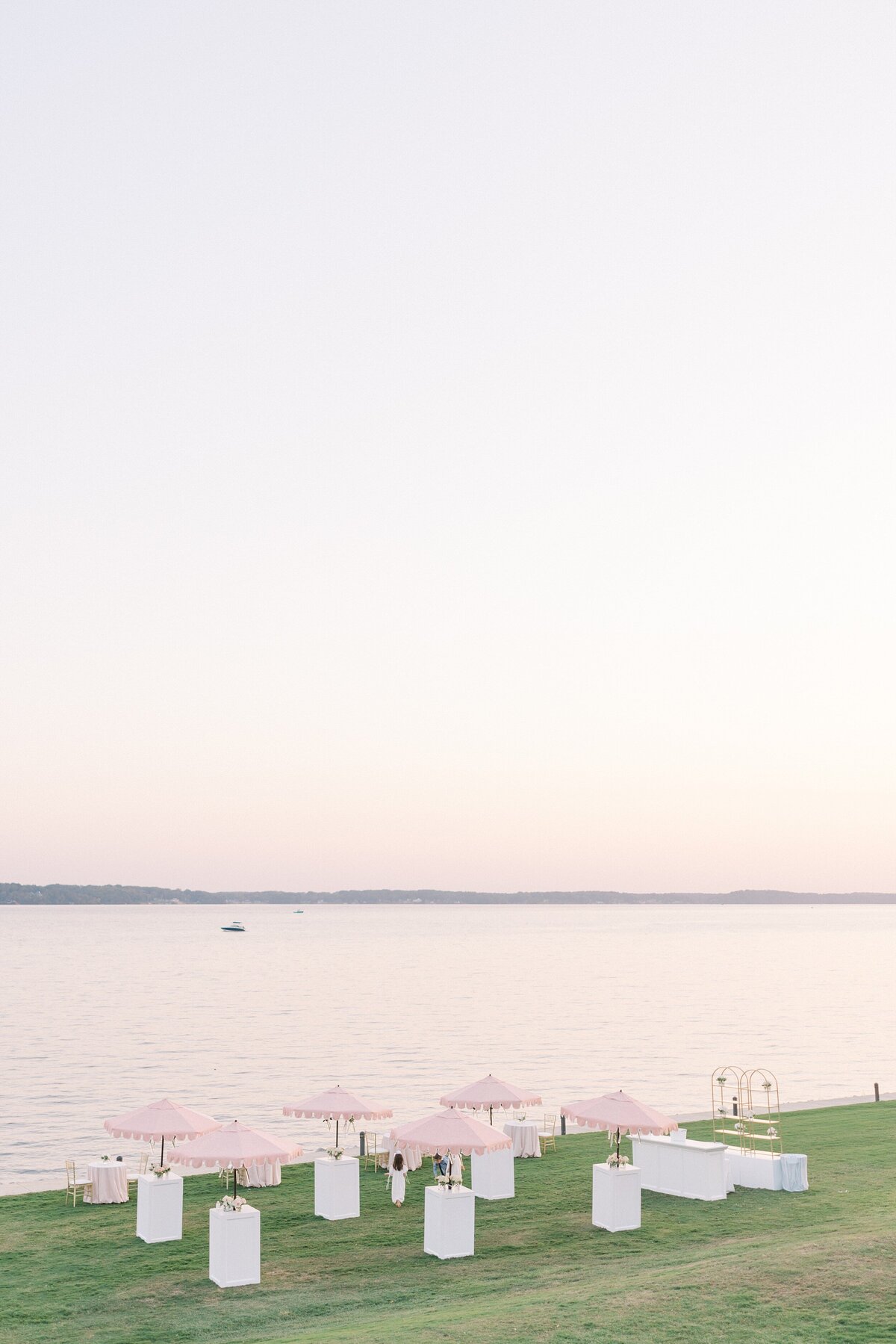 Turtle-Point-Yacht-and-Country-Club-Wedding-29