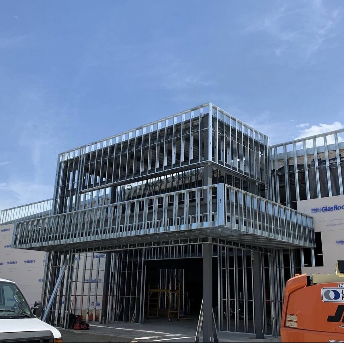 BB43C5F9-125D-49B1-B976-2BD23363938B