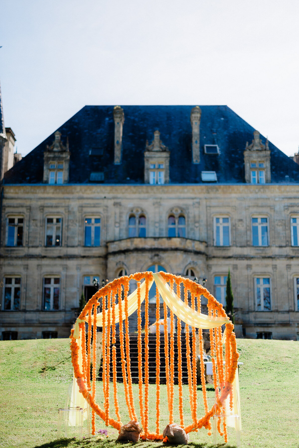 Modern_Chic_Chateau_Valouze_Destination_Wedding_Photographer-3