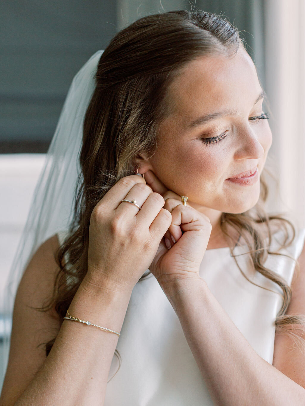 MLP-Nicole-Will-Fairmont-Hotel-Washington-DC-Wedding-Sneaks-9