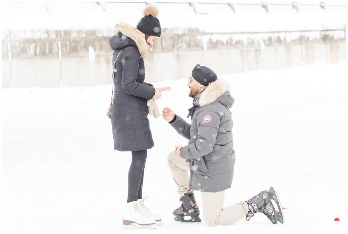 Light-and-Airy-Ottawa-Wedding-Photographer-Winter-Proposal