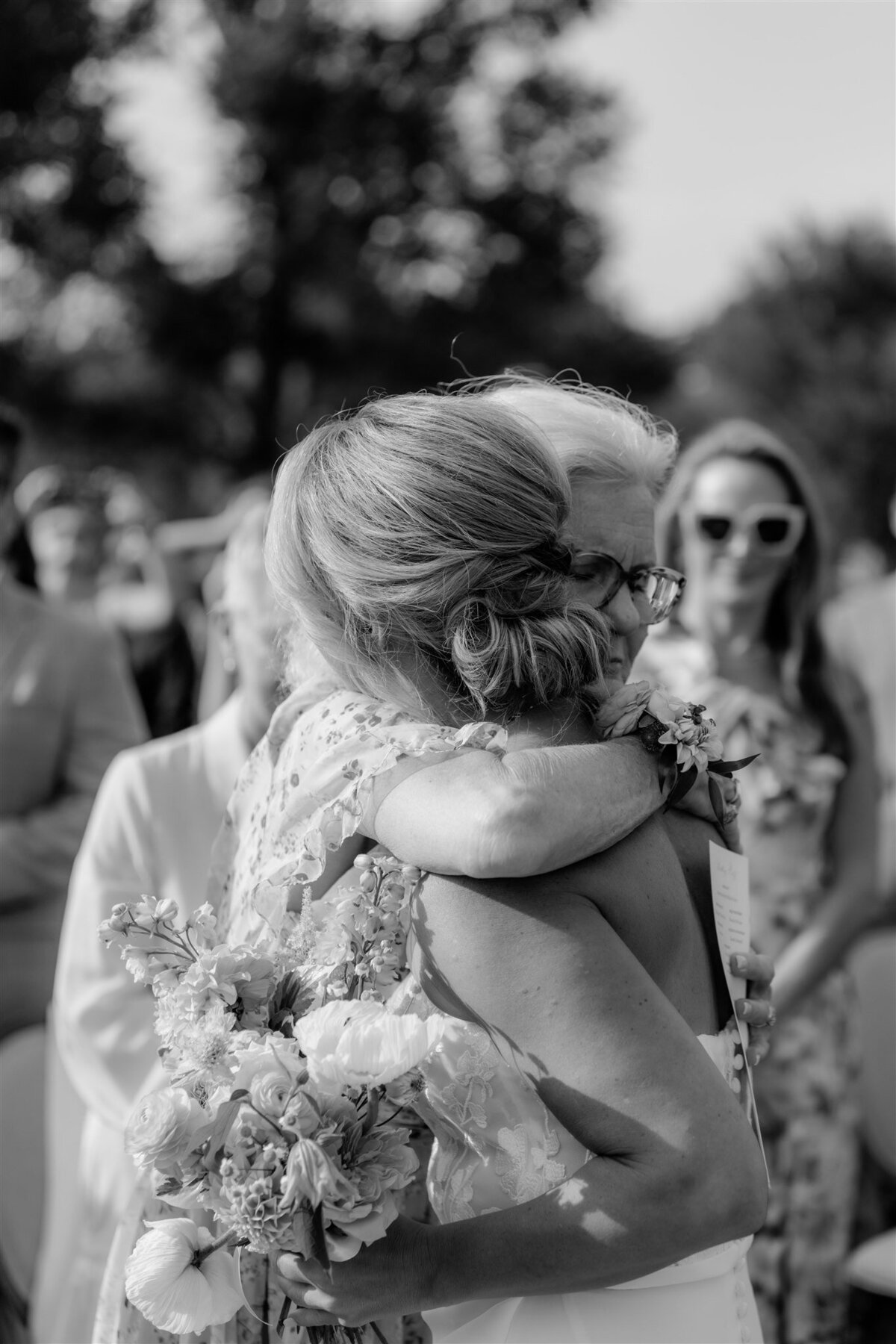 wedding-ceremony-mom