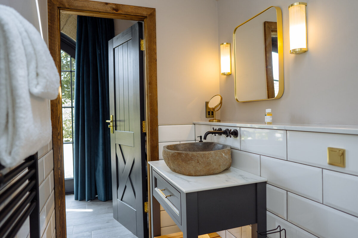 Interiors 14385