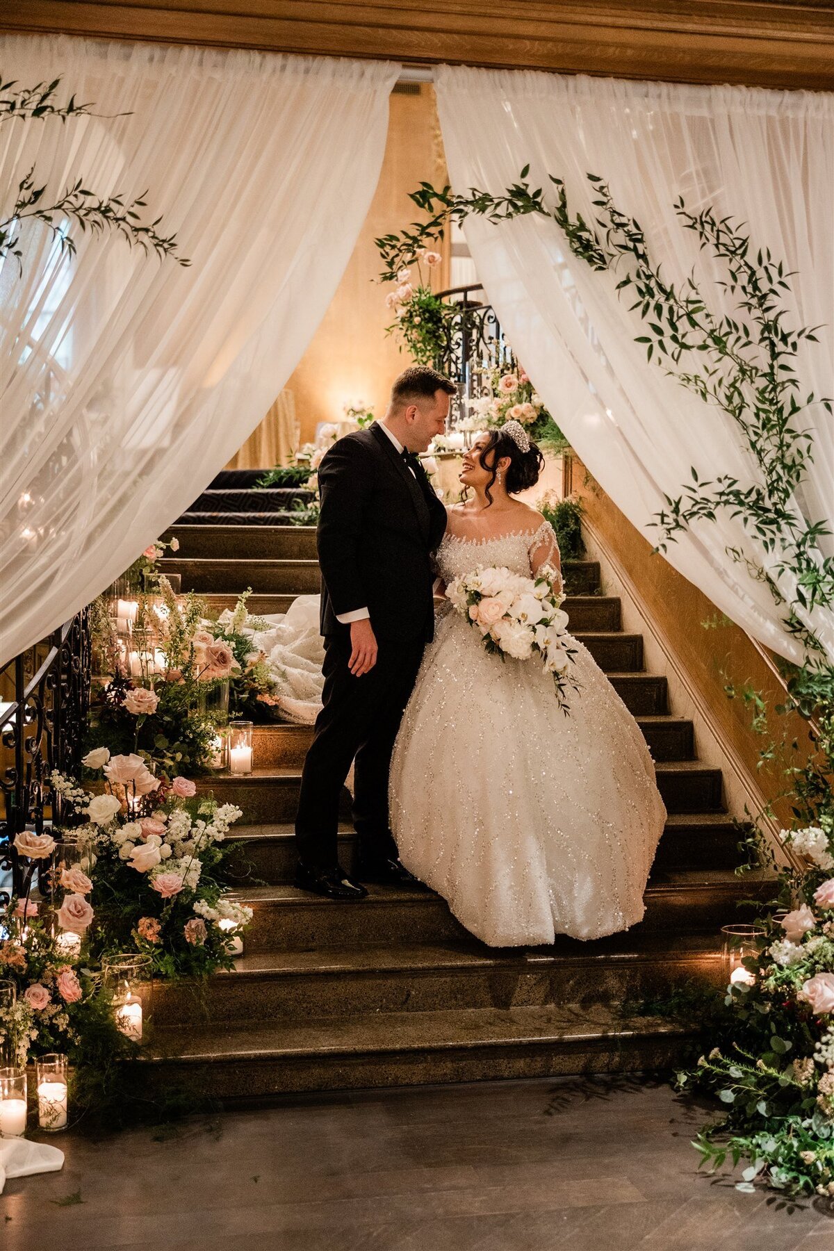 Grand-Luxury-Fairmont-Olympic-Wedding-Flora-Nova-Design-Seattle-00059