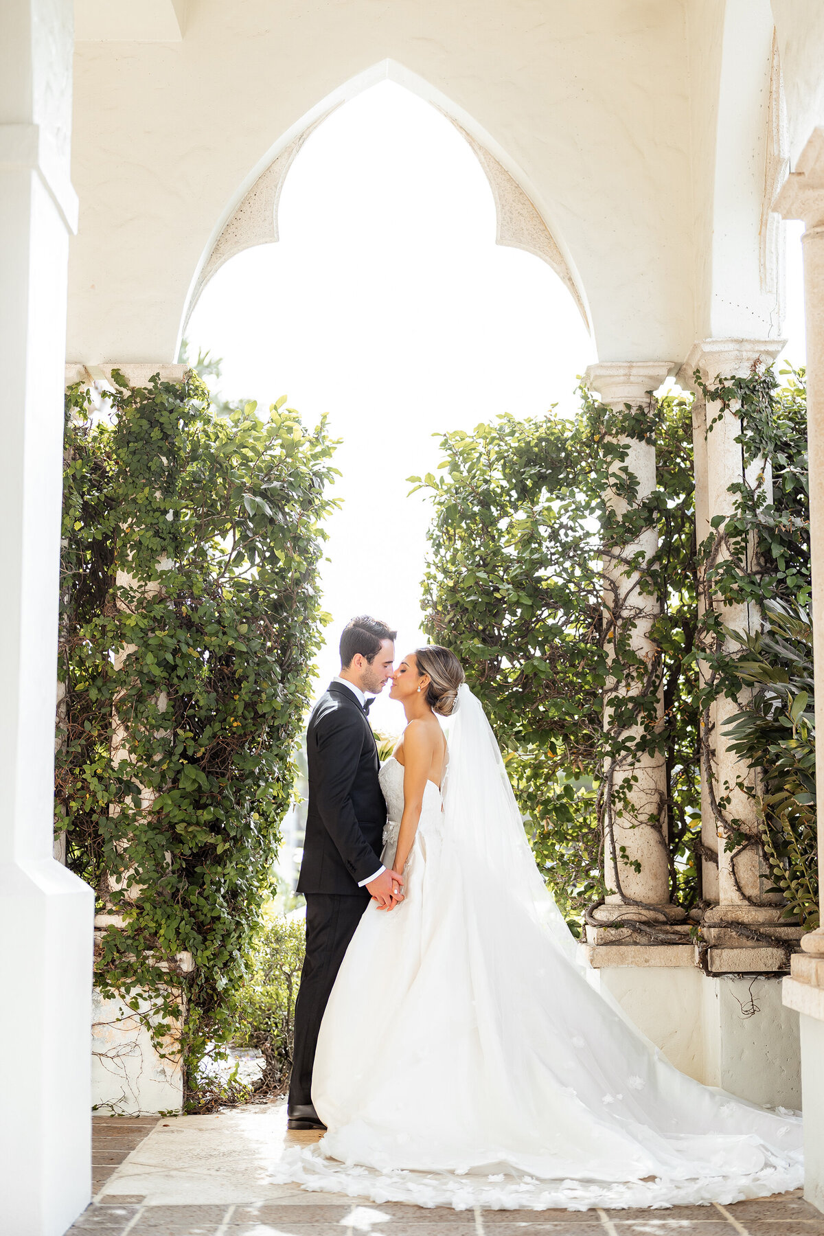 bride-and-groom-portaits-the-addison