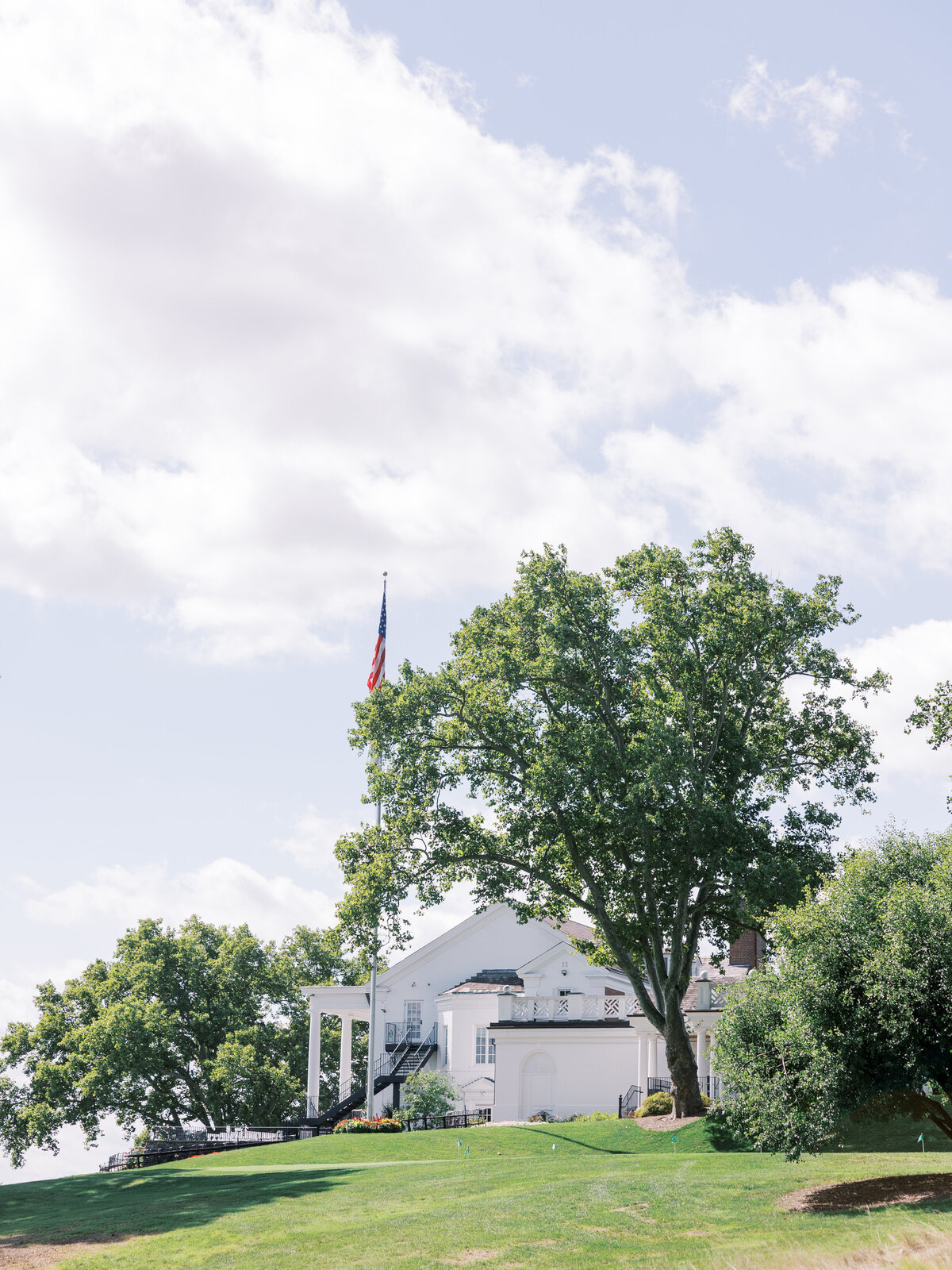Anne-Troxel-Pittsburgh-Wedding-Photography-Pittsburgh-Field-Club-LGBTQ-Floral-timeless-photos-9