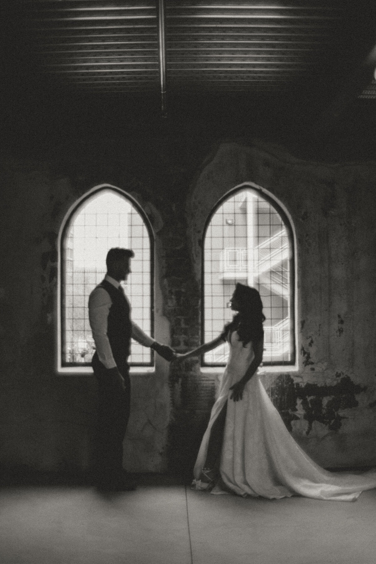the-abbey-window-bride-groom-siloheutte