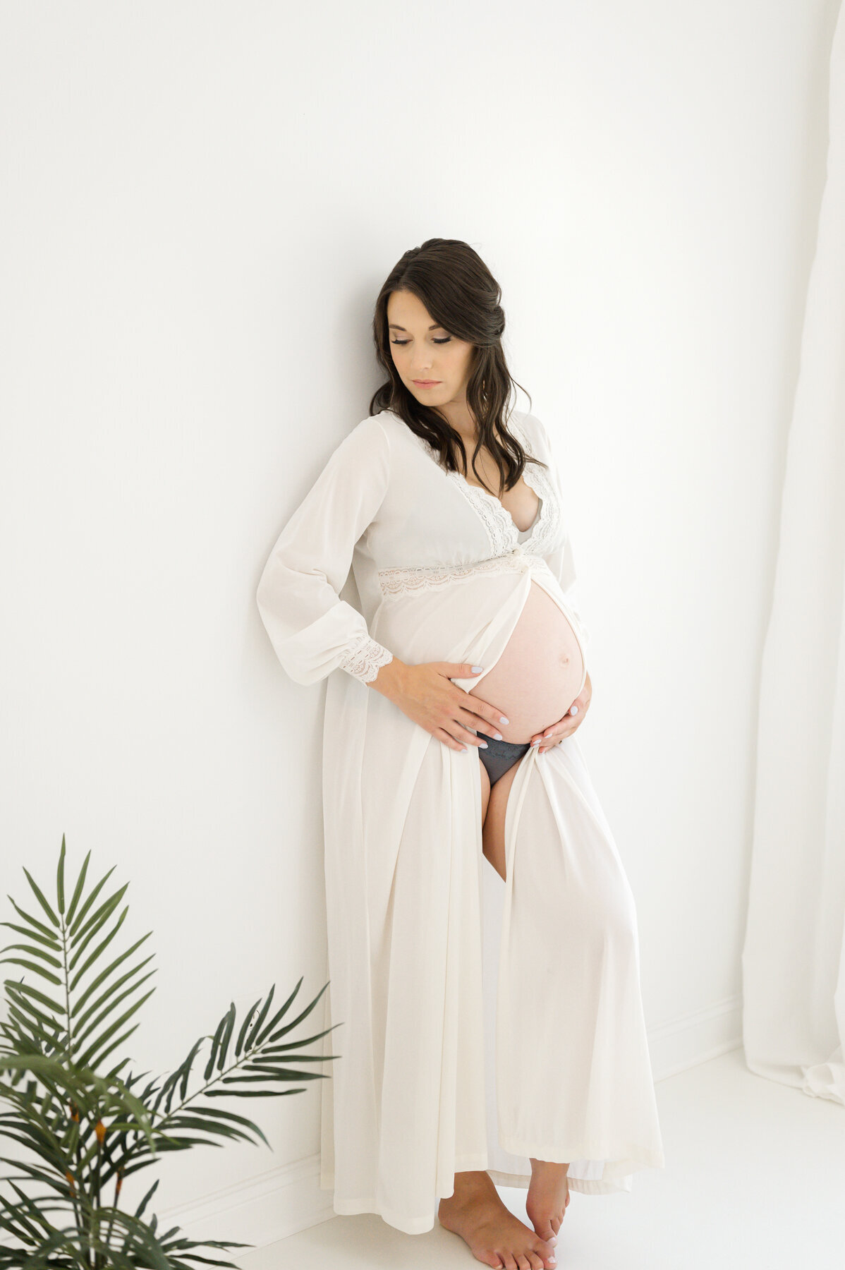 Delicate-Maternity-Studio-Session-20