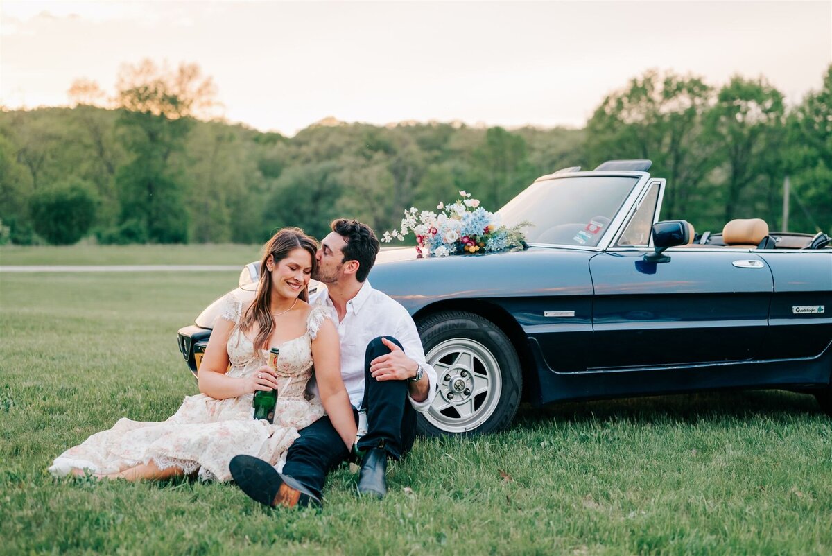 MICHIGAN-WEDDING-PHOTOGRAPHER-KENSINGTON-METROPARK-ENGAGEMENT-SESSION-CAPTURED-BY-KELSEY-DF-162_websize
