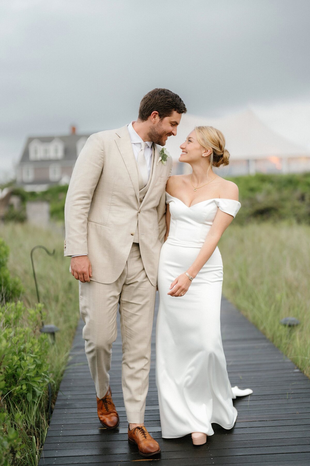 Wauwinet_Nantucket_Wedding_LevKuperman_077