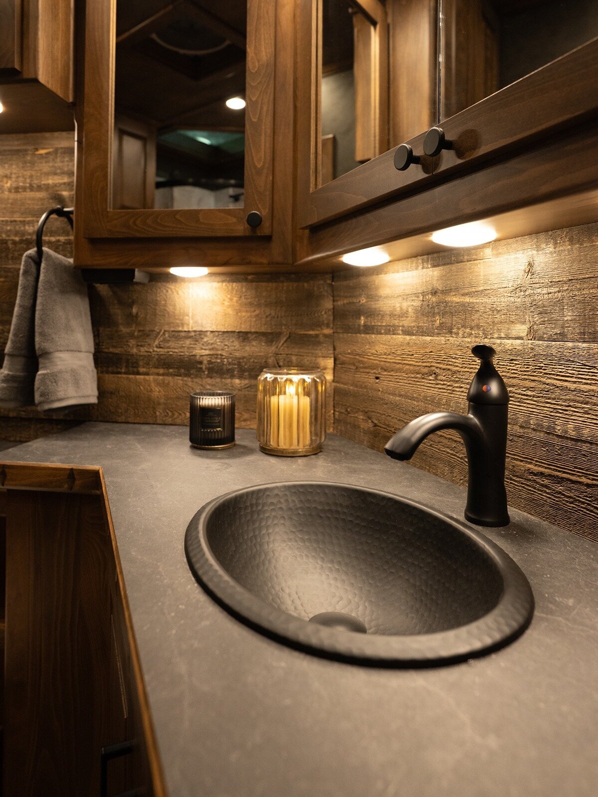 twister-trailer-interior-missouri-34