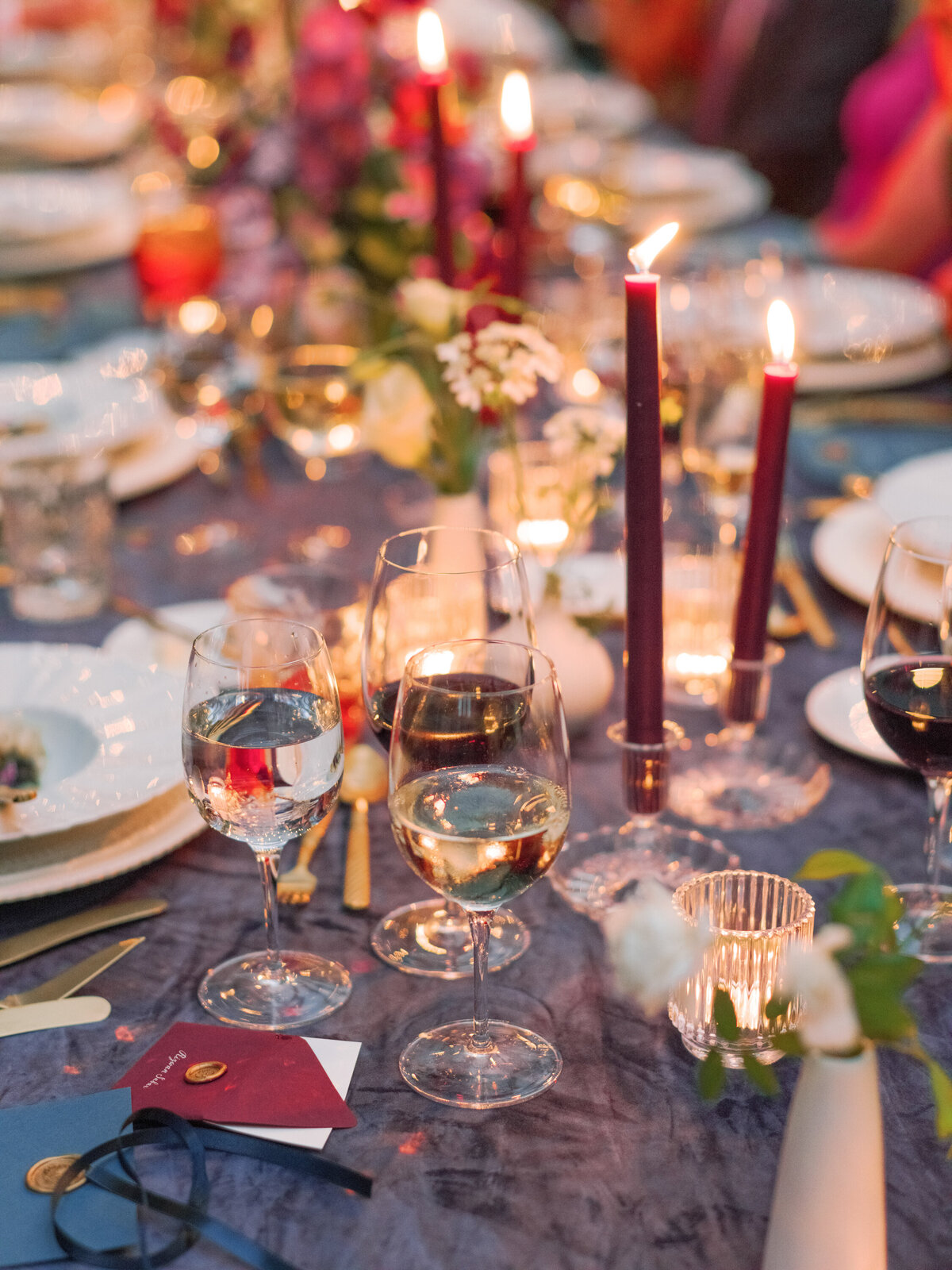 casa-dos-penedos-portugal-wedding-navy-plum-color-palette