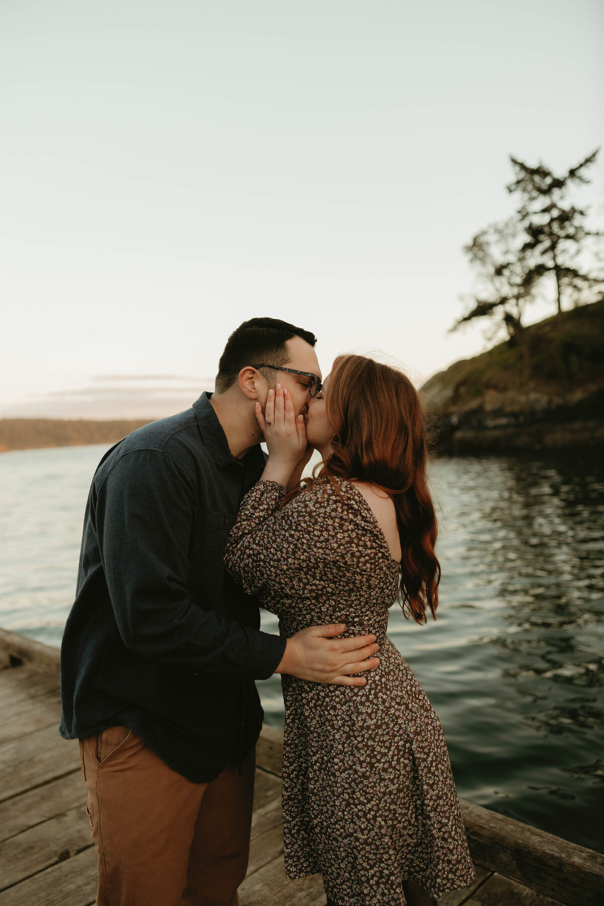 Engagement-Session-PNW-Deception-Pass-Rosario-Beach-Washington-Couples-Photographer-Tessa-Marie-Collective