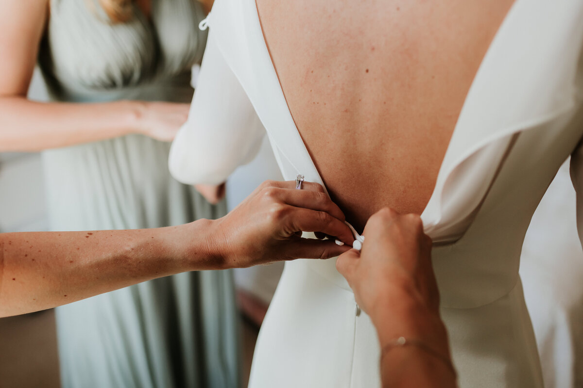 GARDEN_WEDDING_SUMMER_SUNFLOWERS_SURREY_PHOTOGRAPHER_LONDON_WEDDING_0011