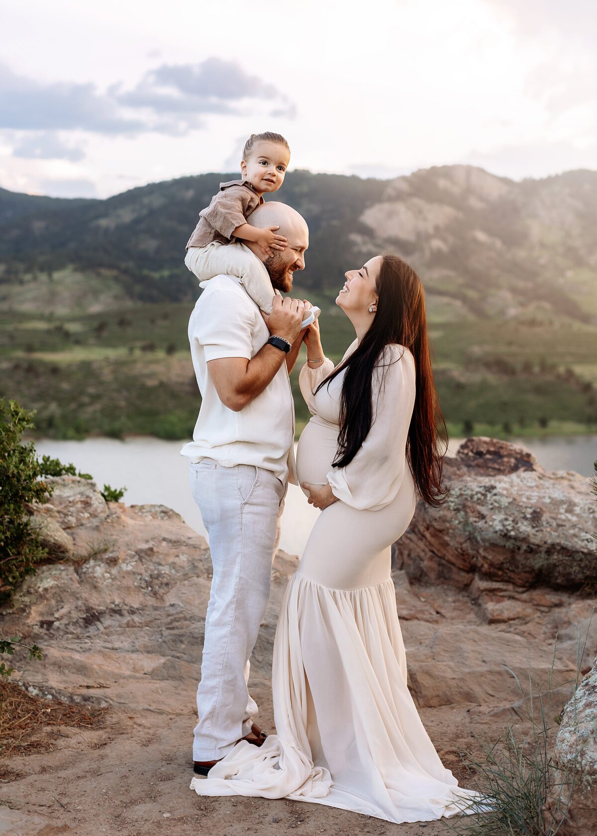 maternity-photographers-in-denver-min