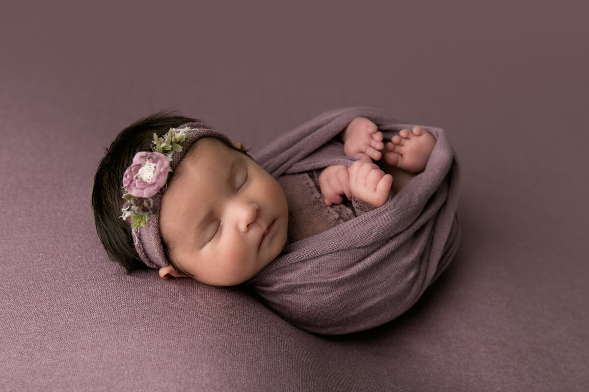 inland_empire_newborn_photographer_baby_girl_mauve_color