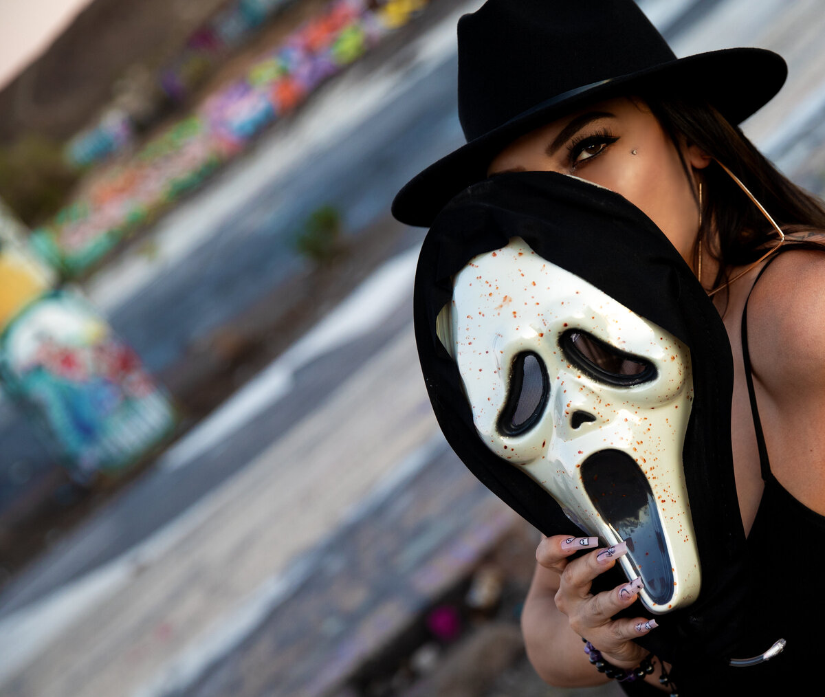 GHOSTLYKAY_05