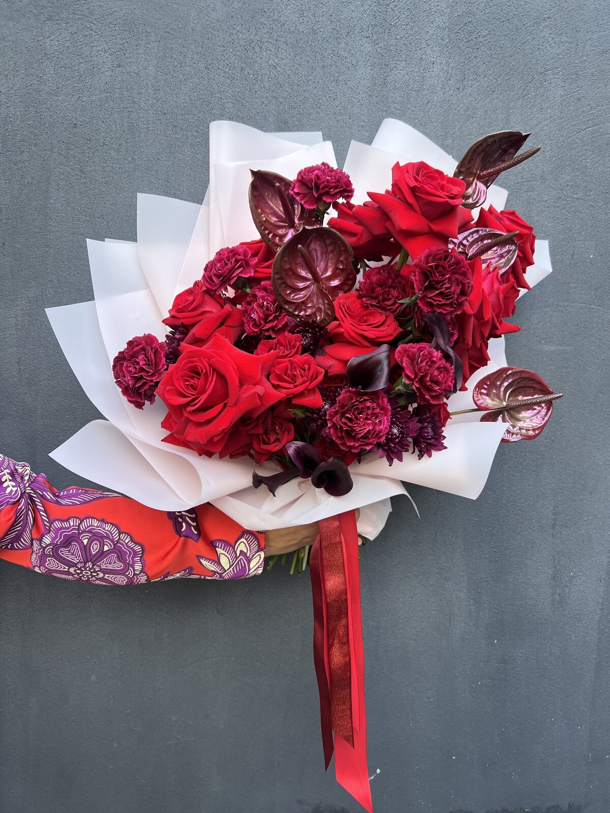 Bouquet Anthurium peintes et roses