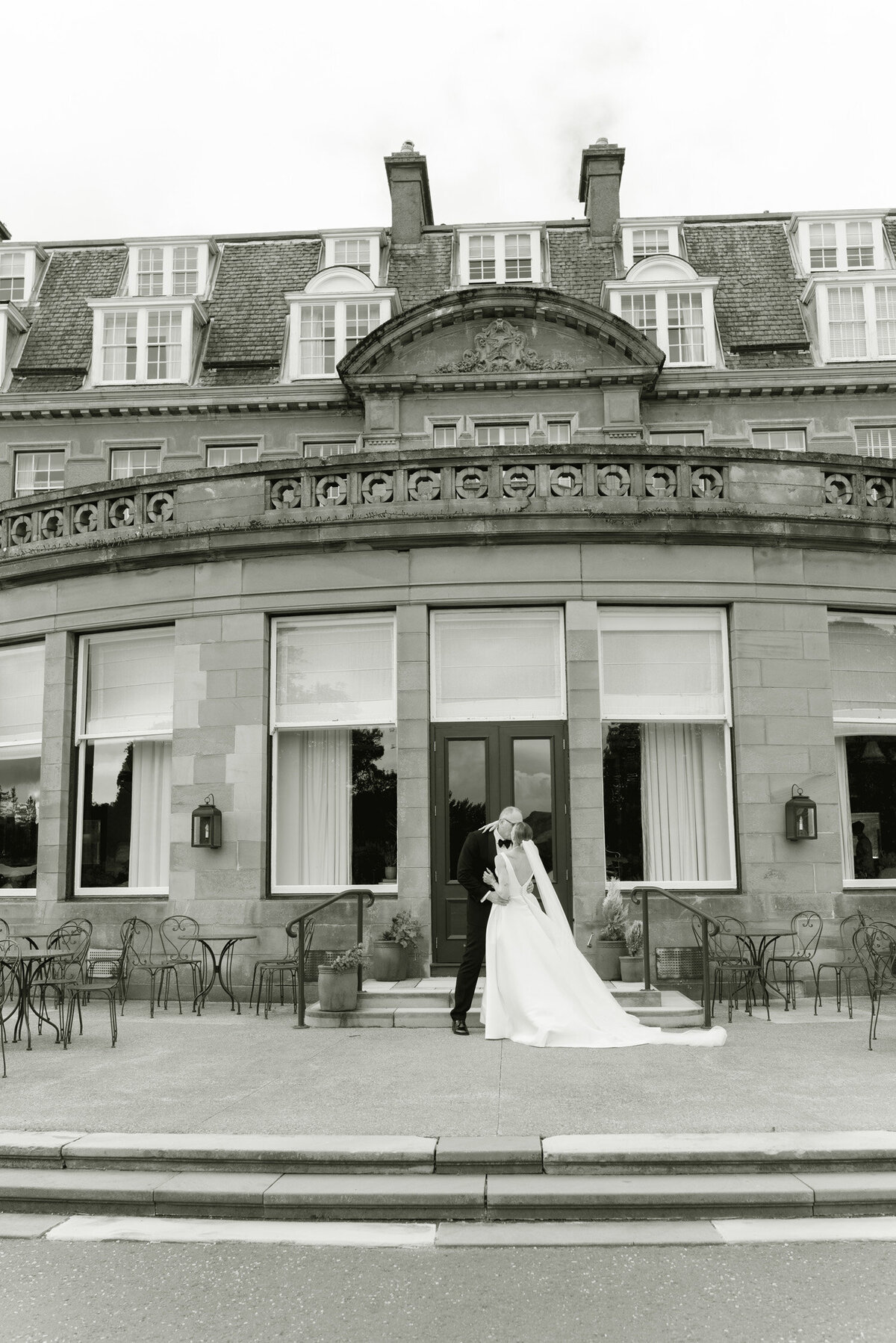 Luxury wedding photography in the grounds of Gleneagles Hotel. Image by Scotland wedding photographer, Jill Cherry Porter.