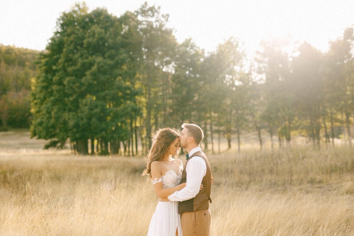 E8-Engagement-Photoshoot-In-the-mountains-with-horses-Ruslan-and-Kristina-2017-09-24-2500px-1051