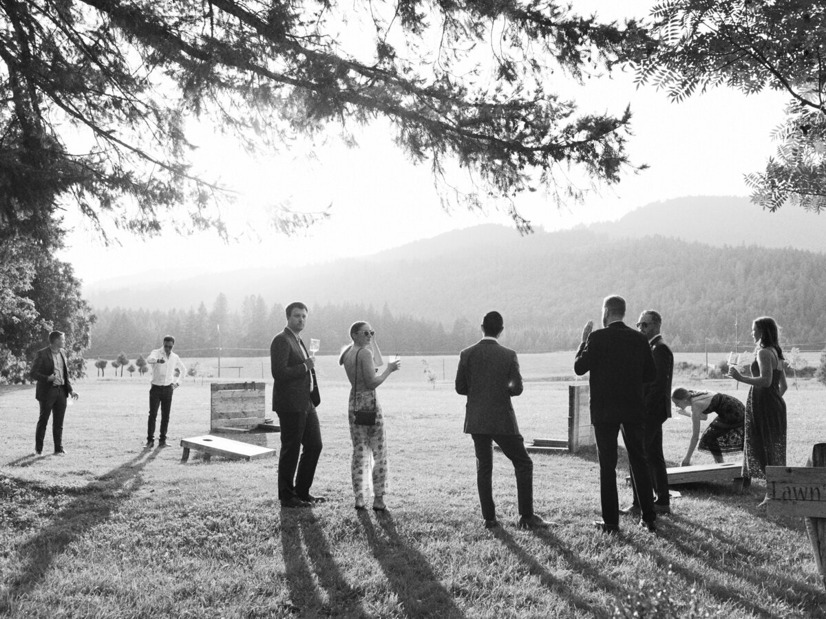 tin-roof-barn-wedding-best-washington-photographers-the-tenneys-29