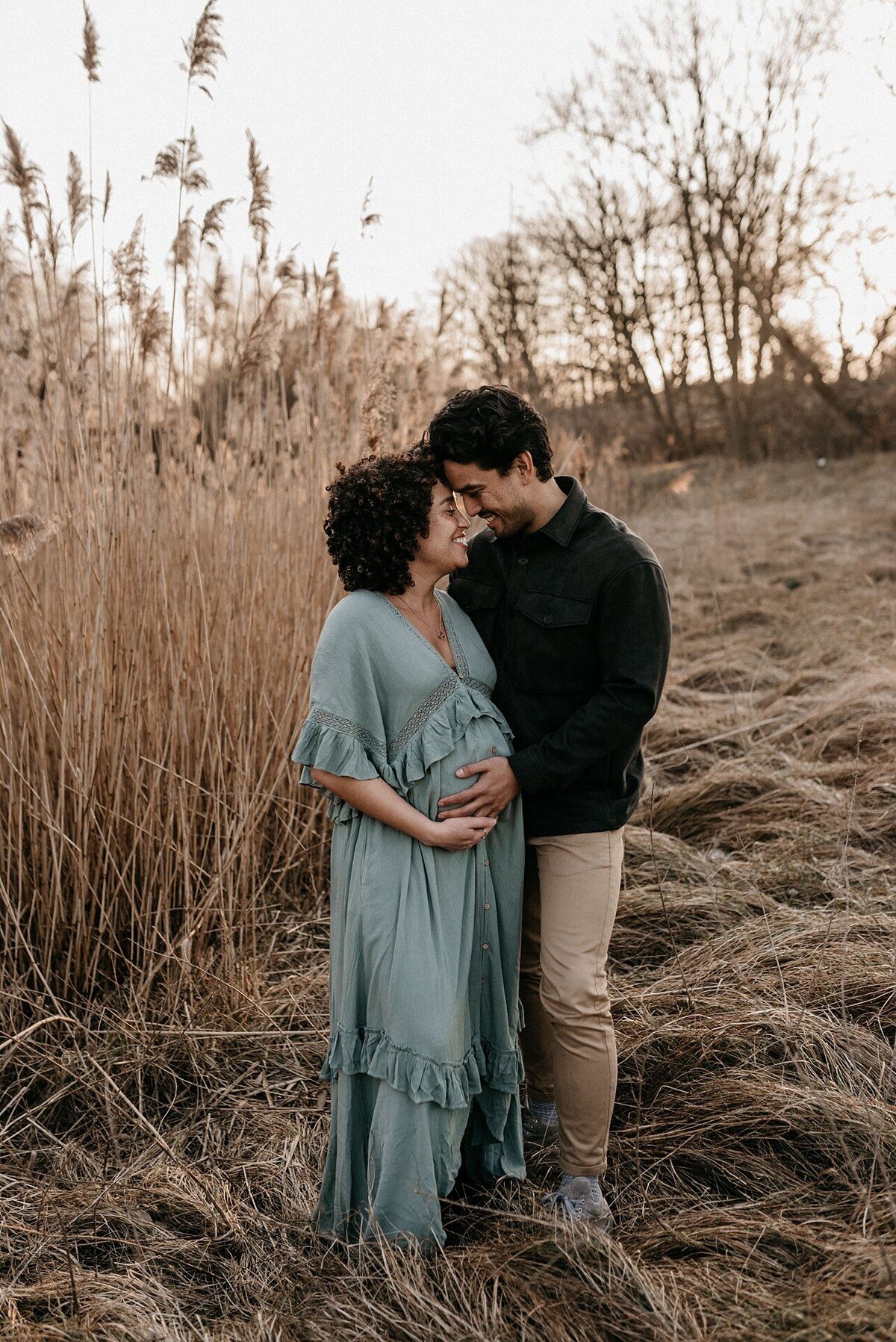 12-LouiseBoonstoppelFotografie_zwangerschapshoot_den_haag_duinen