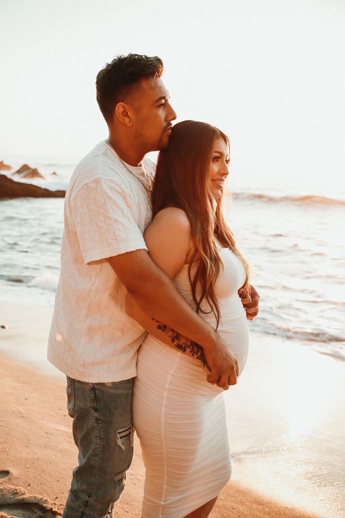 golden-hour-sunset-maternity-socal-photoshoot
