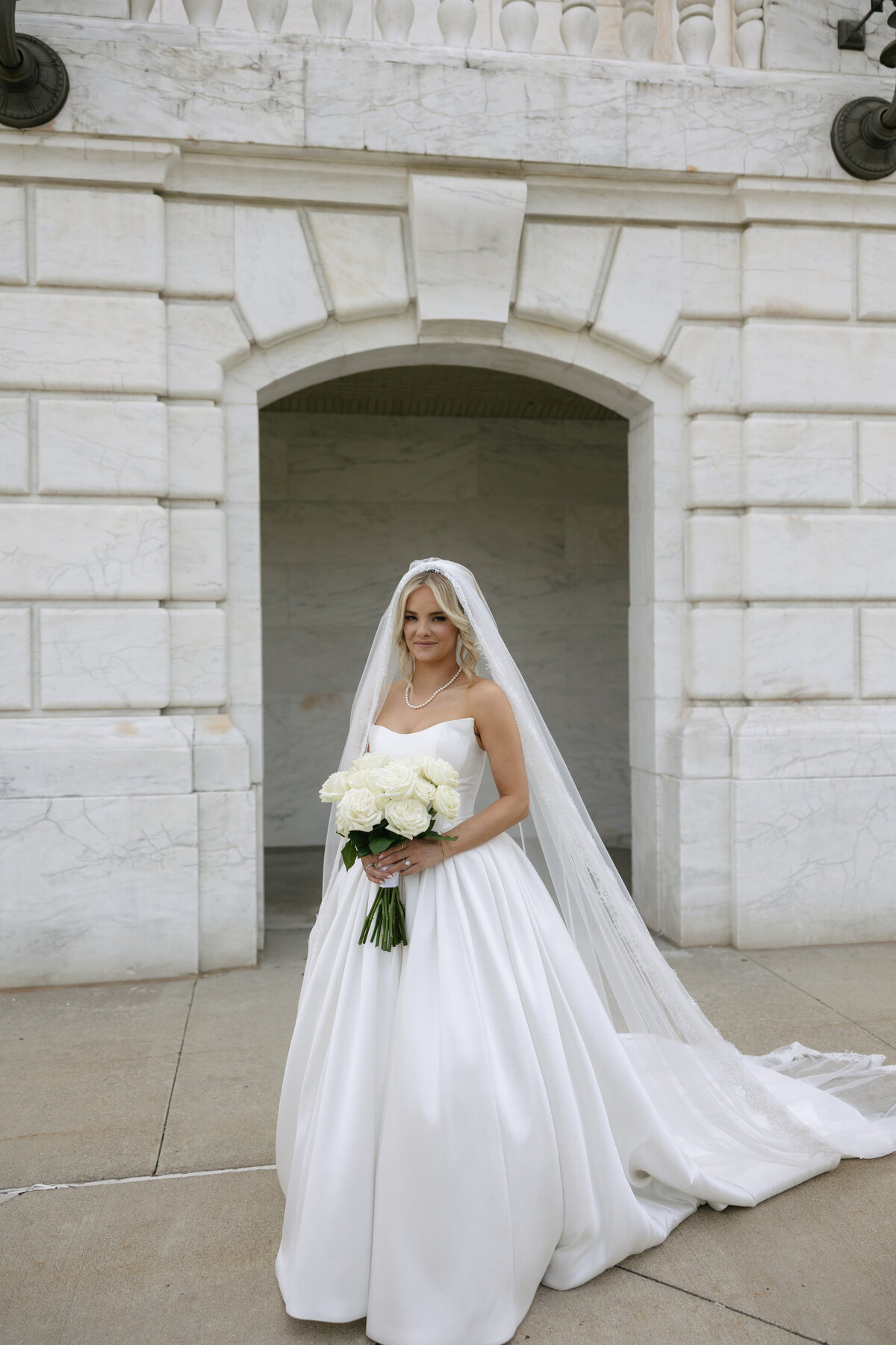 AveryPhillipsPhoto-Morgan+Dominic-DetroitInstituteofArtsWedding-165