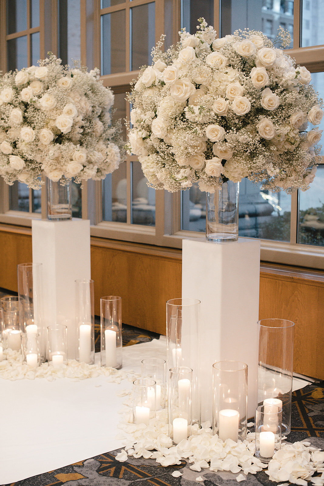 Grand-White-Wedding-Fairmont-Hotel-Flora-Nova-Design-Seattle-00005