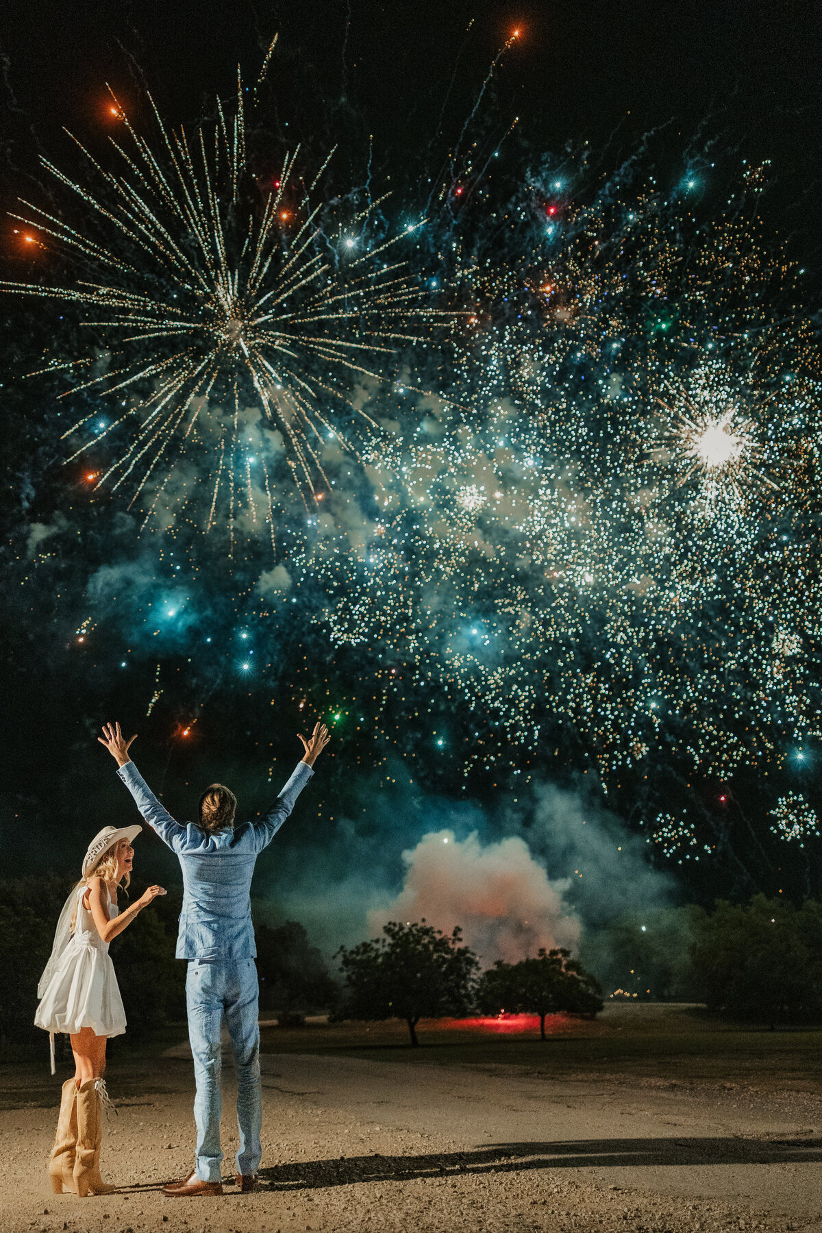 fireworks-at-the-end-of-wedding