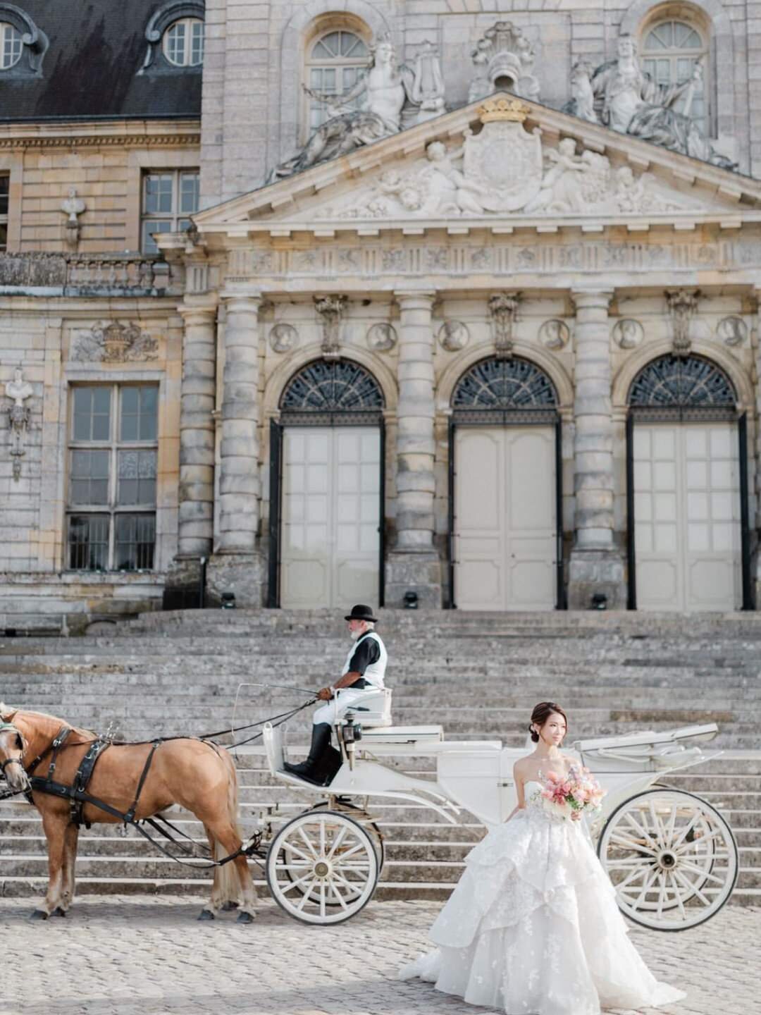 Fairytale Castle Wedding Chateau de Vaux-le-Vicomte France by @alejandrapoupelevents 14