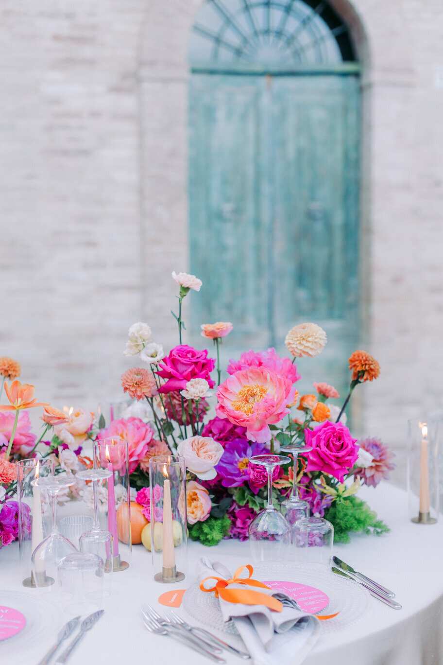 elegant-and-colorful-floral-table-decoration5