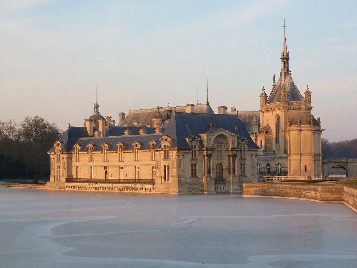 Le_chateau_de_Chantilly,_un_soir_d'hiver