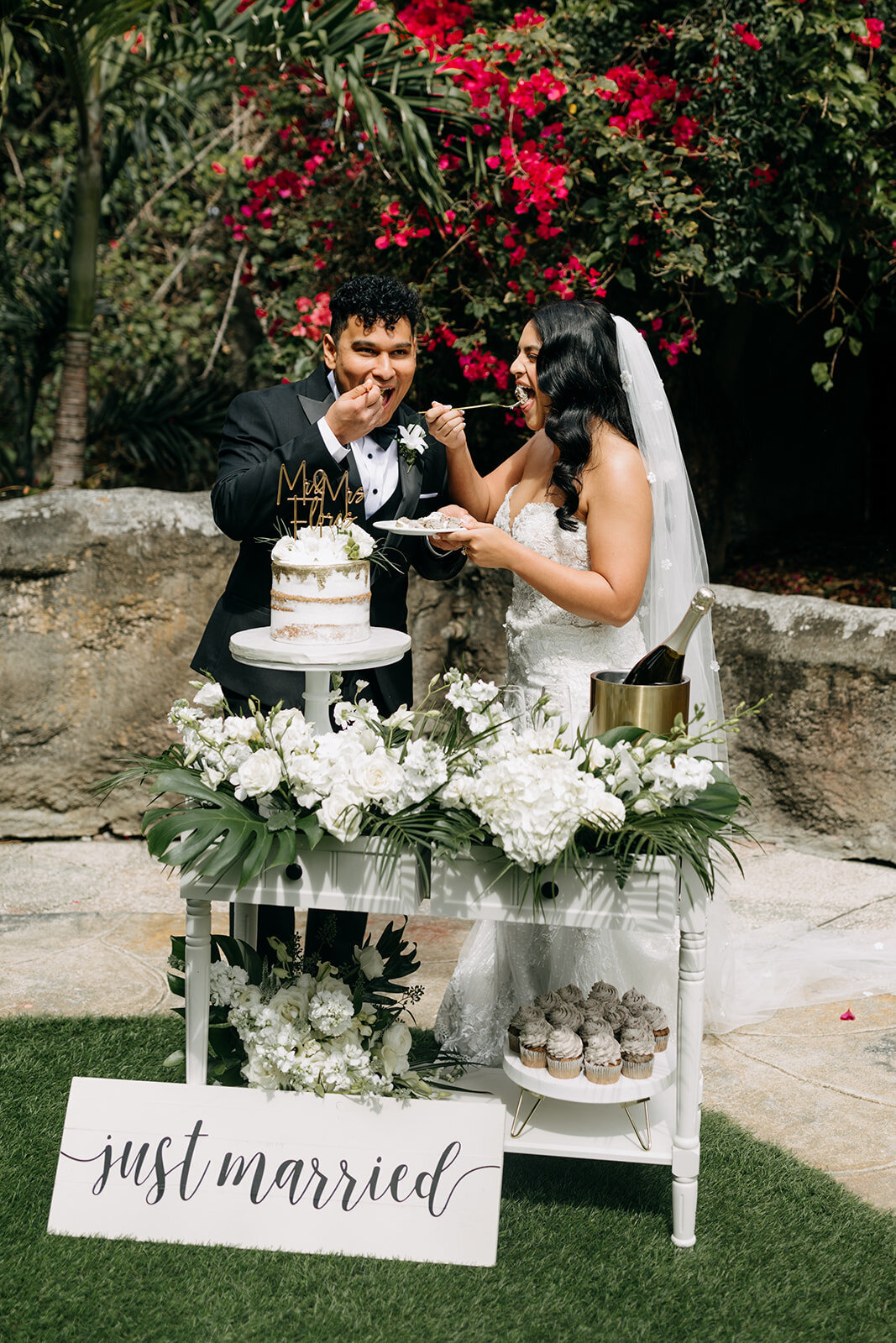 amber-whorter-sunken-gardens-florida-elopement-chantilly-chic-celebrations-10