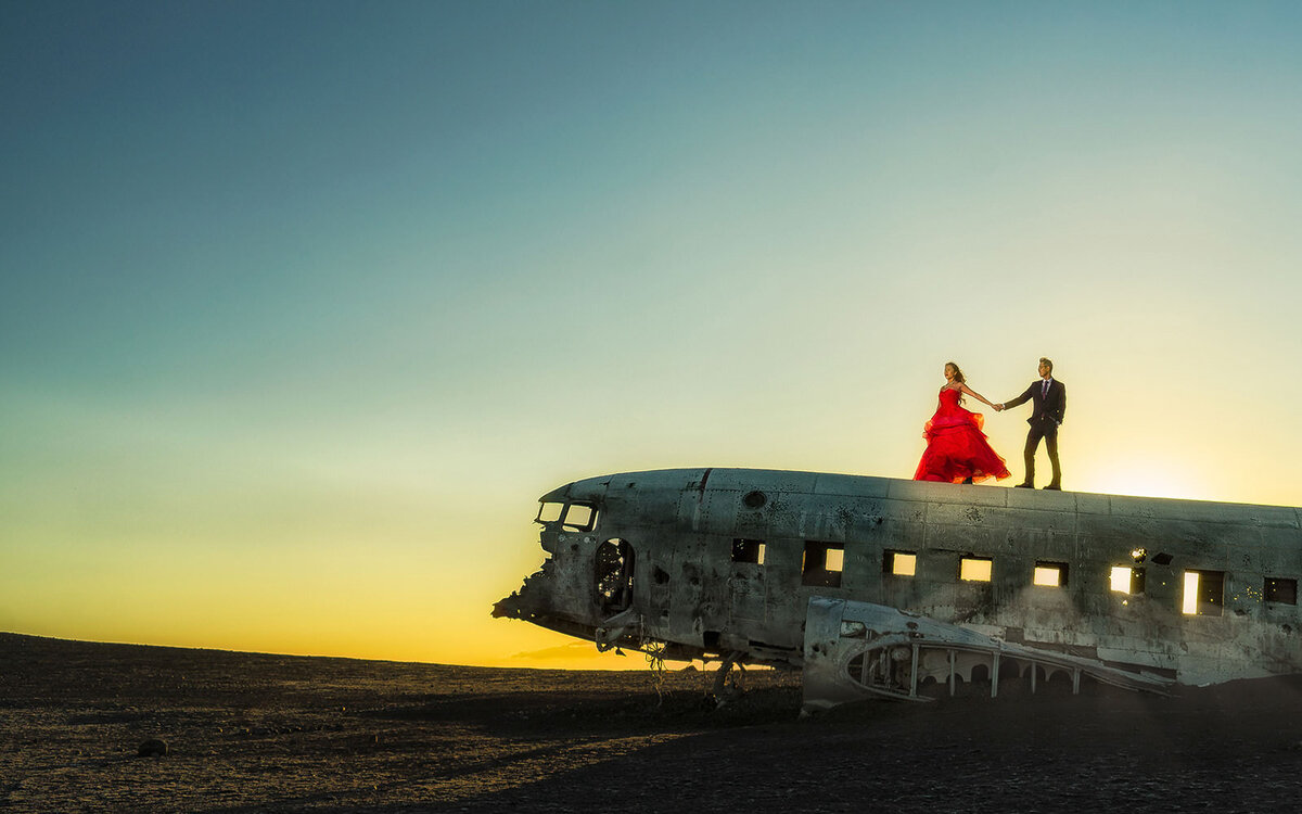 Iceland elopment or prewedding session