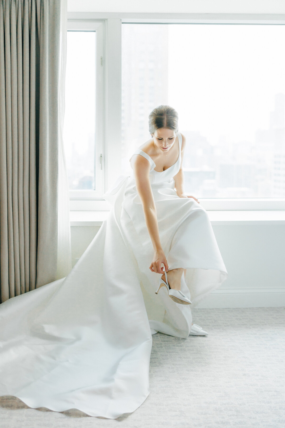 Lexi Benjamin Photography_Reynolds Chicago History Museum Wedding_07.06.24-19